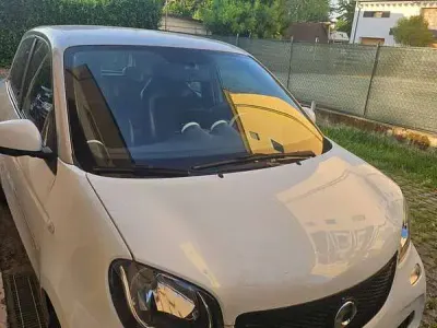 Usata Smart ForFour Passion 75 CV (55 kW) 2017 Bianco Utilitaria