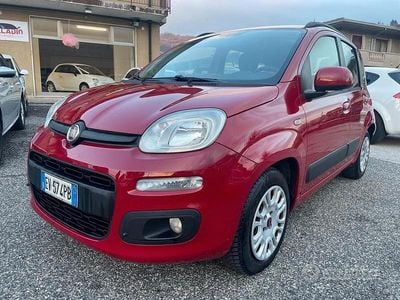 Usata Fiat Panda Lounge 69 CV (50 kW) 2014 Rosso Utilitaria