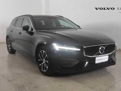 Usata Volvo V60 145 CV (106 kW) 2022 Nero Station wagon