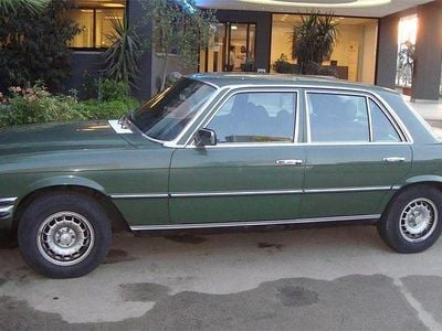 Begagnad Mercedes 200 SE 199 HK (146 kW) 1975 Grön Sedan