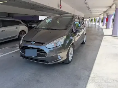 Usata Ford B-MAX Titanium 95 CV (69 kW) 2017 Grigio Monovolume