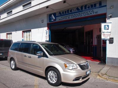 usata Lancia Voyager 2.8L Platinum 177cv auto 7POSTI