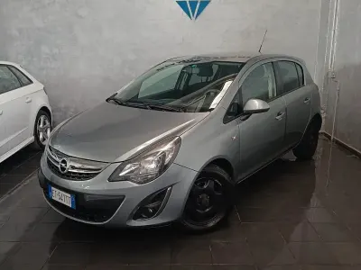 Usata Opel Corsa 75 CV (55 kW) 2014 Grigio Utilitaria