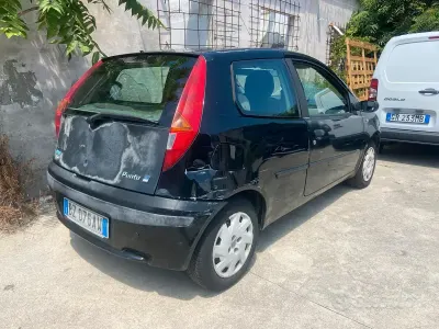 Usata Fiat Punto 60 CV (44 kW) 2002 Nero Utilitaria