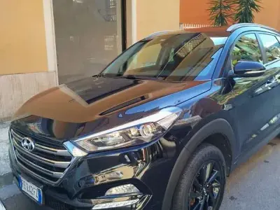 Usata Hyundai Tucson Xpossible 116 CV (85 kW) 2016 Nero SUV