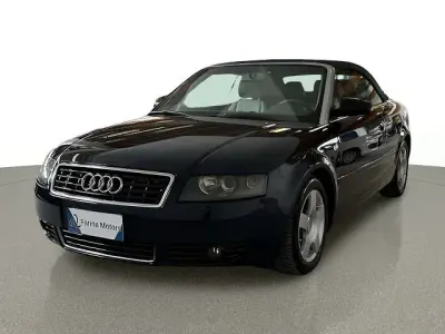 Gebraucht Audi A4 163 PS (119 kW) 2004 Blau Cabrio