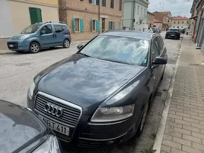 Usata Audi A6 140 CV (102 kW) 2006 Blu Station wagon