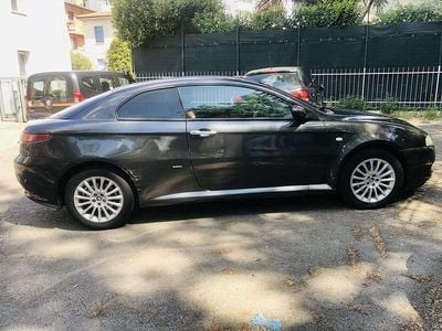 Usata 2005 Alfa Romeo GT Distinctive Coupé | 1750 € (Ottimo prezzo)