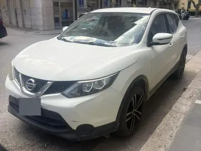Usata Nissan Qashqai Visia 110 CV (80 kW) 2014 Bianco SUV