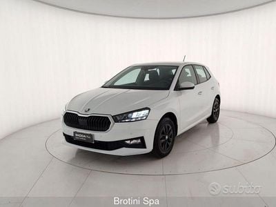 Usata Skoda Fabia 80 CV (58 kW) 2024 Bianco metallizzato Berlina