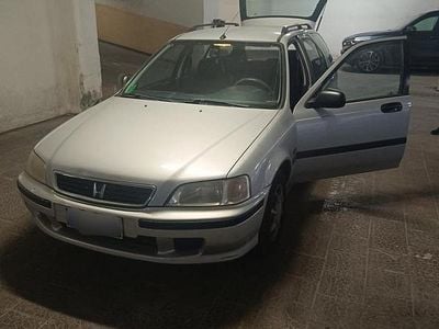 Begagnad Honda Civic 90 HK (66 kW) 2000 Grå Kombi
