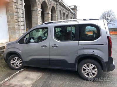 Begagnad Peugeot Rifter 131 HK (96 kW) 2019 Grå Minibuss