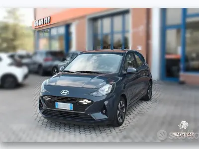 Usata Hyundai i10 67 CV (49 kW) 2023 Grigio Utilitaria