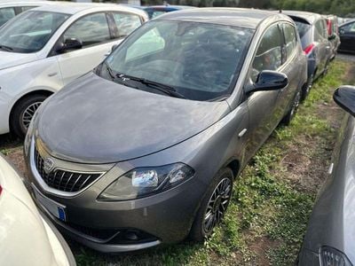 Usata Lancia Ypsilon S 70 CV (51 kW) 2024 Grigio Utilitaria