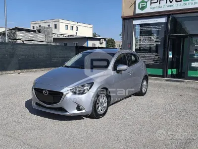 Usata Mazda 2 Evolve 105 CV (77 kW) 2017 Grigio Utilitaria