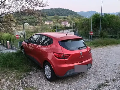Usata Renault Clio IV 73 CV (53 kW) 2015 Rosso Berlina