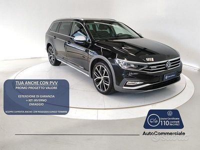 Usata VW Passat Alltrack 200 CV (147 kW) 2022 Nero Station wagon