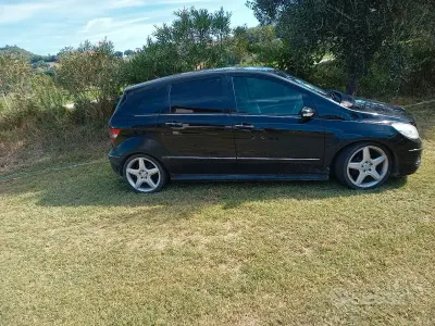 Usata Mercedes B200 140 CV (102 kW) 2008 Nero Monovolume