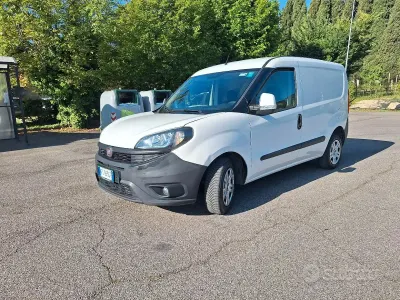 Usata Fiat Doblò 105 CV (77 kW) 2018 Bianco Monovolume