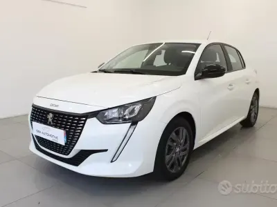 Usata Peugeot 208 Allure 102 CV (75 kW) 2022 Bianco Utilitaria