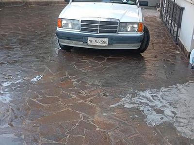 Usata Mercedes 190 122 CV (89 kW) 1991 Bianco Berlina
