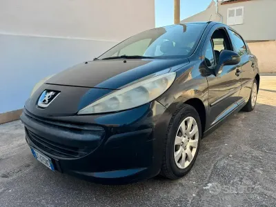 Usata Peugeot 207 68 CV (50 kW) 2009 Nero Utilitaria
