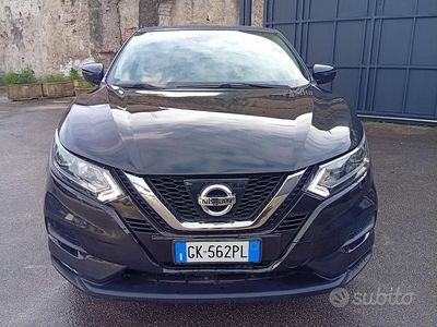 Nero Usata 2018 Nissan Qashqai SUV | 10.900 €