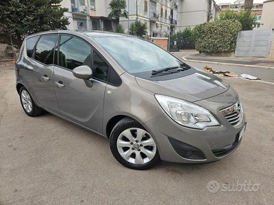 Usata Opel Meriva 95 CV (69 kW) 2011 Grigio Monovolume