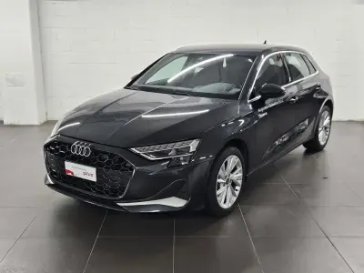Usata Audi A3 e-tron 150 CV (110 kW) 2025 Grigio Utilitaria