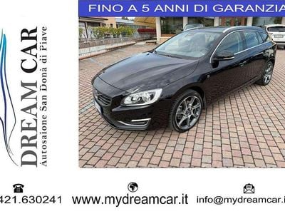 Usata Volvo V60 Ocean Race 204 CV (150 kW) 2016 Nero Station wagon