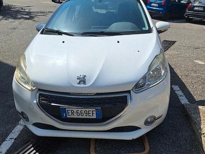 Occasion Peugeot 208 Active 82 ch (60 kW) 2014 Blanc Citadine