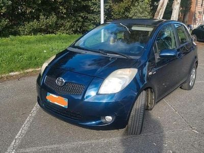Usata Toyota Yaris 90 CV (66 kW) 2006 Blu Berlina