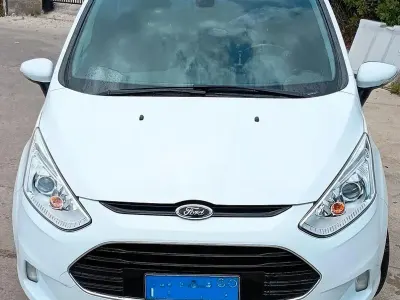 Usata Ford B-MAX 100 CV (73 kW) 2016 Bianco Monovolume