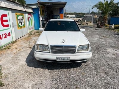 Mercedes C200