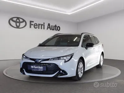 Nuova Toyota Corolla Active 140 CV (102 kW) 2026 Dark grey Station wagon