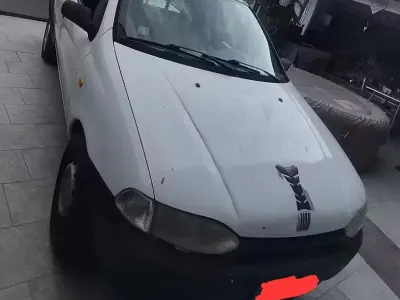 Usata Fiat Strada 63 CV (46 kW) 2001 Bianco Pick-up