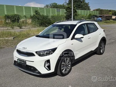 Occasion Kia Stonic Urban 100 ch (73 kW) 2023 Blanc SUV