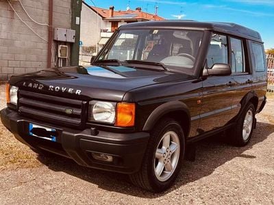 Usado Land Rover Discovery 2 Vogue 185 HP (136 kW) 2001 Preto SUV