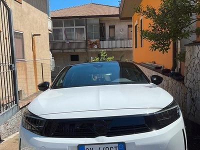 Usata Opel Corsa 101 CV (74 kW) 2024 Bianco Utilitaria