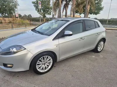 Usata Fiat Bravo Emotion 120 CV (88 kW) 2011 Grigio Utilitaria