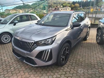 Usata Peugeot 2008 Allure 101 CV (74 kW) 2024 Grigio SUV