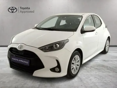 Usata Toyota Yaris Active 72 CV (52 kW) 2023 Bianco Utilitaria