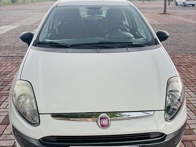 Usado Fiat Punto Easy 69 CV (50 kW) 2010 Blanco Utilitario