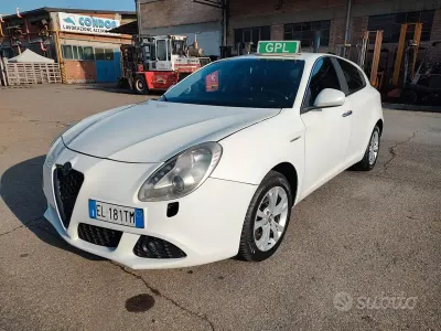 Occasion Alfa Romeo Giulietta 120 PK (88 kW) 2012 Wit Hatchback