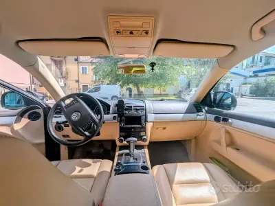 Usata VW Touareg 224 CV (164 kW) 2006 Nero SUV