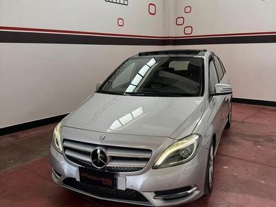 Usata Mercedes B200 Premium 136 CV (100 kW) 2014 Grigio Monovolume