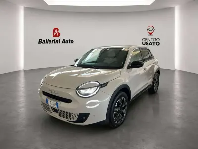 Usata Fiat 600 La Prima 101 CV (74 kW) 2025 Grigio SUV