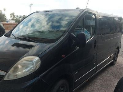 Usata Opel Vivaro 114 CV (83 kW) 2012 Nero Monovolume