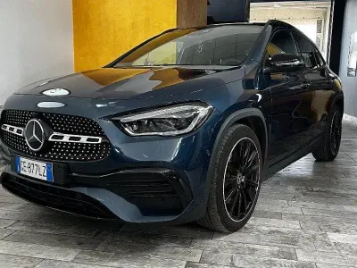 Usata Mercedes GLA250 Premium 224 CV (164 kW) 2021 Bluazzurro SUV