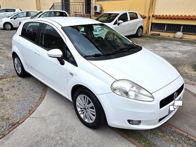 Usata Fiat Grande Punto Emotion 90 CV (66 kW) 2006 Bianco Utilitaria